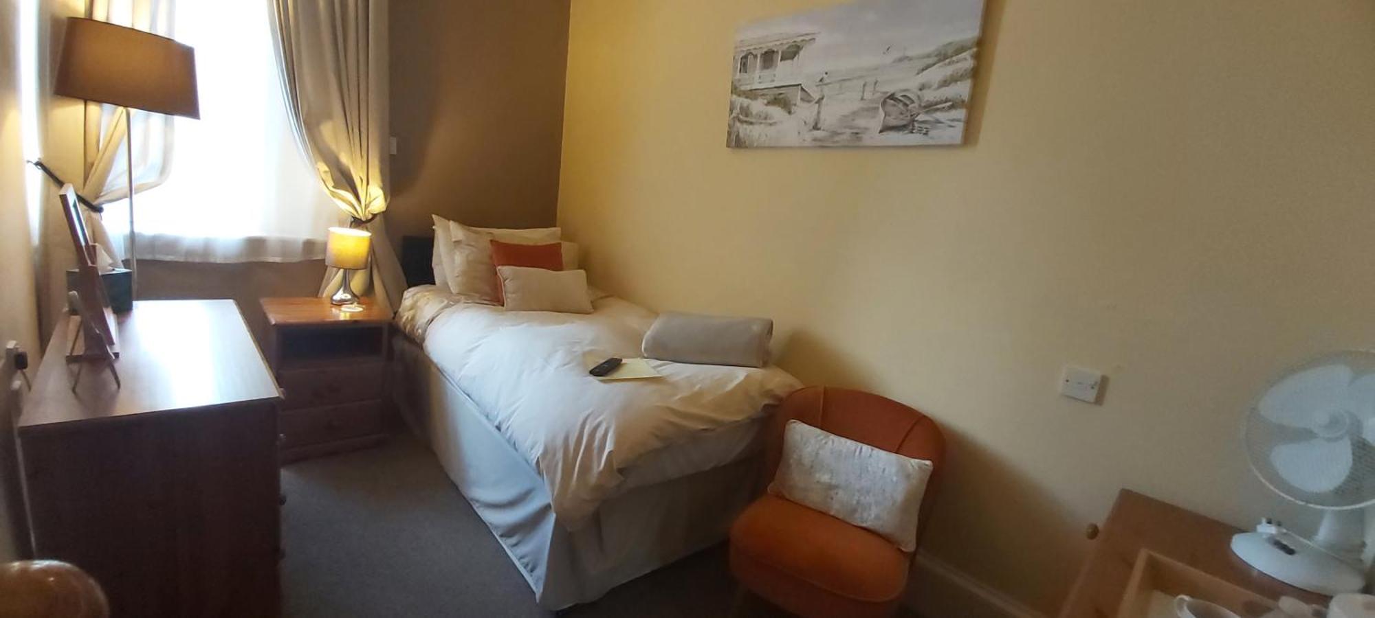 Cranborne Guest Accommodation Exclusively For Adults Торки Екстериор снимка