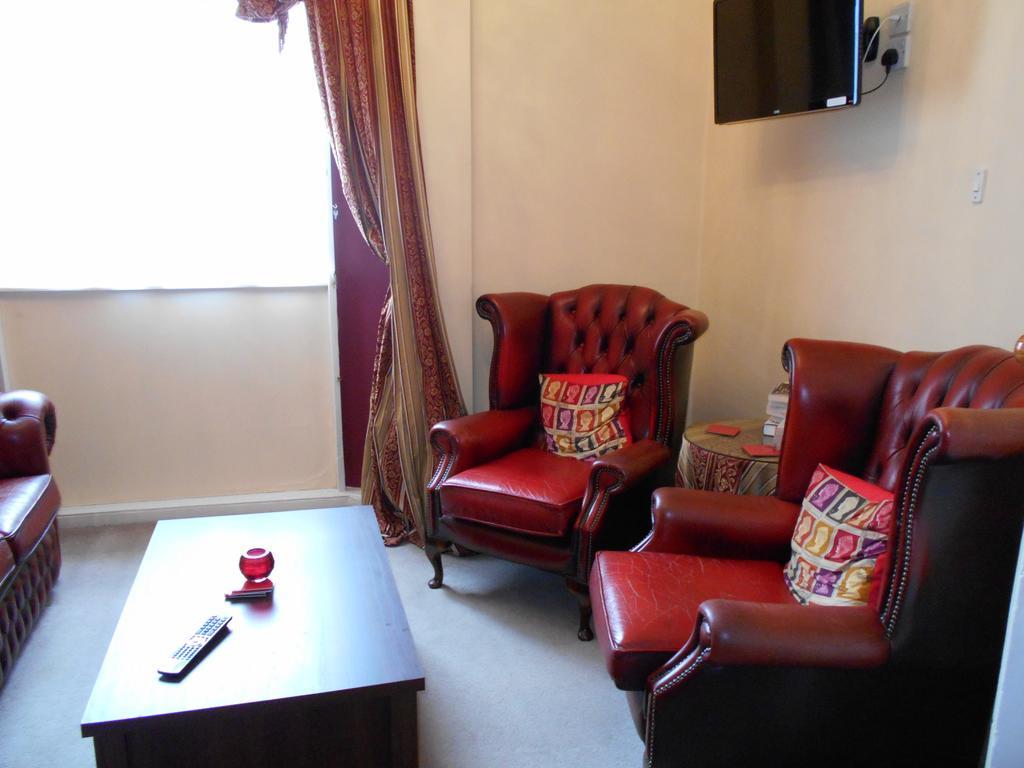 Cranborne Guest Accommodation Exclusively For Adults Торки Екстериор снимка